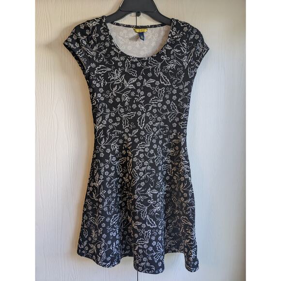 Y2K Prince & Fox Women's Black White Floral Short Sleeve Mini Dress Size S/P - Picture 1 of 4